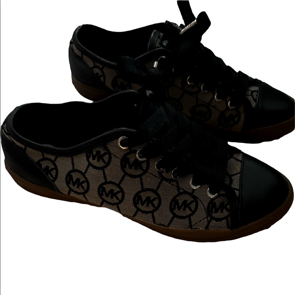 Worn once no sign of wear Michael Kors Sneakers MK design all over